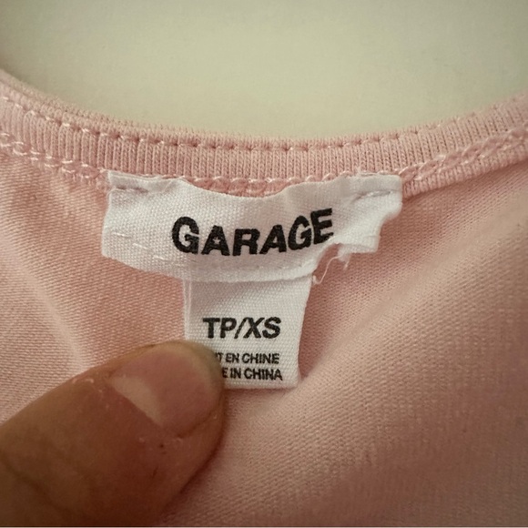 Pink garage top - Picture 3 of 3